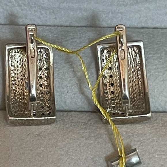 NWT 925 sterling silver earrings Cubic Zirconia  6.7 G Leverback English Lock - Picture 4 of 5